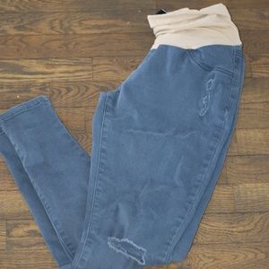Maternity jeans- Medium
